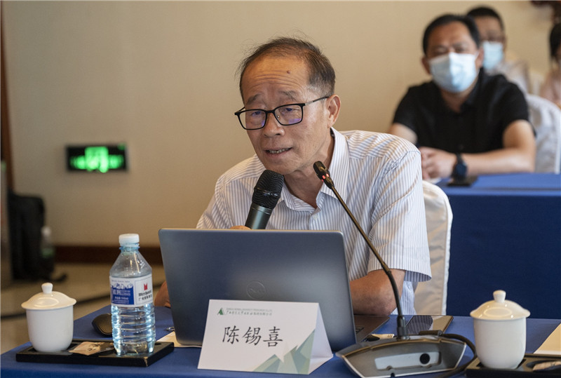 9 上海交通大學(xué)講席教授、中央馬克思主義理論研究和建設工程首席專(zhuān)家陳錫喜作主旨演講（李顯楊 攝）.jpg