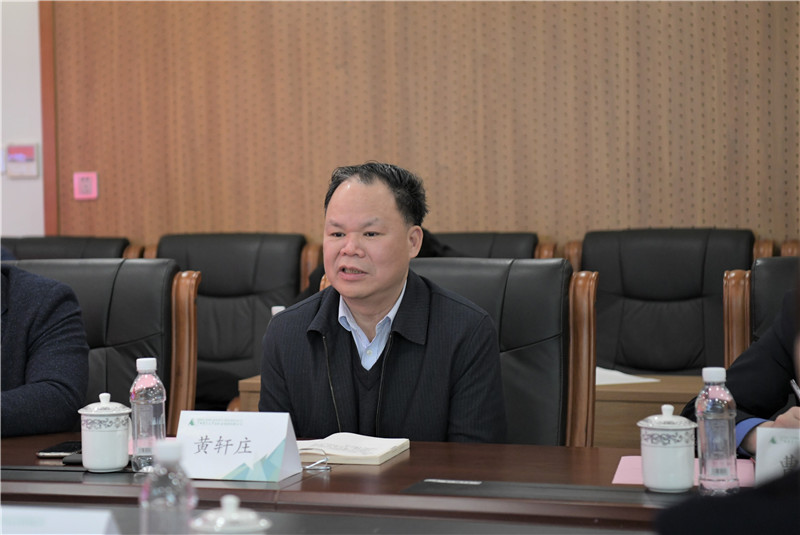 集團公司黨委書(shū)記、董事長(cháng)黃軒莊講話(huà)（廖茹畫(huà) 攝）.jpg