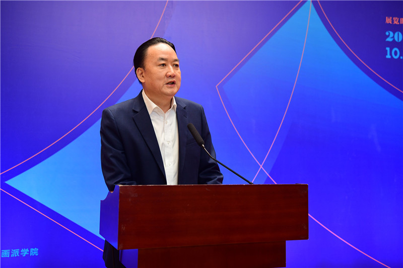 4全國人大常委、廣西文聯(lián)副主席、廣西藝術(shù)學(xué)院校長(cháng)鄭軍里致辭（李顯楊 攝）.JPG