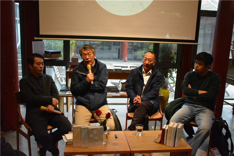 從左到右：西渡、臧棣、敬文東、姜濤   小眾書(shū)坊供圖.JPG